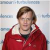 Alex Lutz chaudement habillé pour la première du film Amour & Turbulences au Publicis, Paris, le 18 mars 2013.