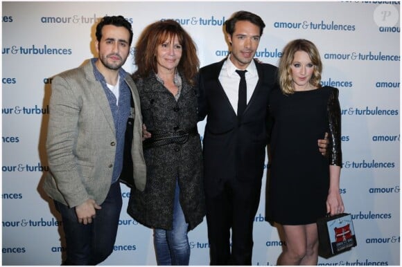 Jonathan Cohen, Clémentine Célarié, Nicolas Bedos, Ludivine Sagnier pendant la première du film Amour & Turbulences au Publicis, Paris, le 18 mars 2013.