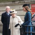  Sa Majesté la reine Elizabeth II et le duc d'Edimbourg, en compagnie de la duchesse Catherine de Cambridge, enceinte, visitaient le 20 mars 2013 la station de métro de Baker Street dans le cadre du 150e anniversaire du 'Tube' de Londres. 