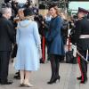 Elizabeth II et le duc d'Edimbourg, en compagnie de la duchesse Catherine de Cambridge, enceinte, visitaient le 20 mars 2013 la station de métro de Baker Street dans le cadre du 150e anniversaire du 'Tube' de Londres.