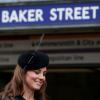 Kate Middleton, duchesse de Cambridge, en visite à la station de métro de Baker Street avec la reine Elizabeth II et le duc d'Edimbourg, le 20 mars 2013, pour les 150 ans du Tube de Londres.