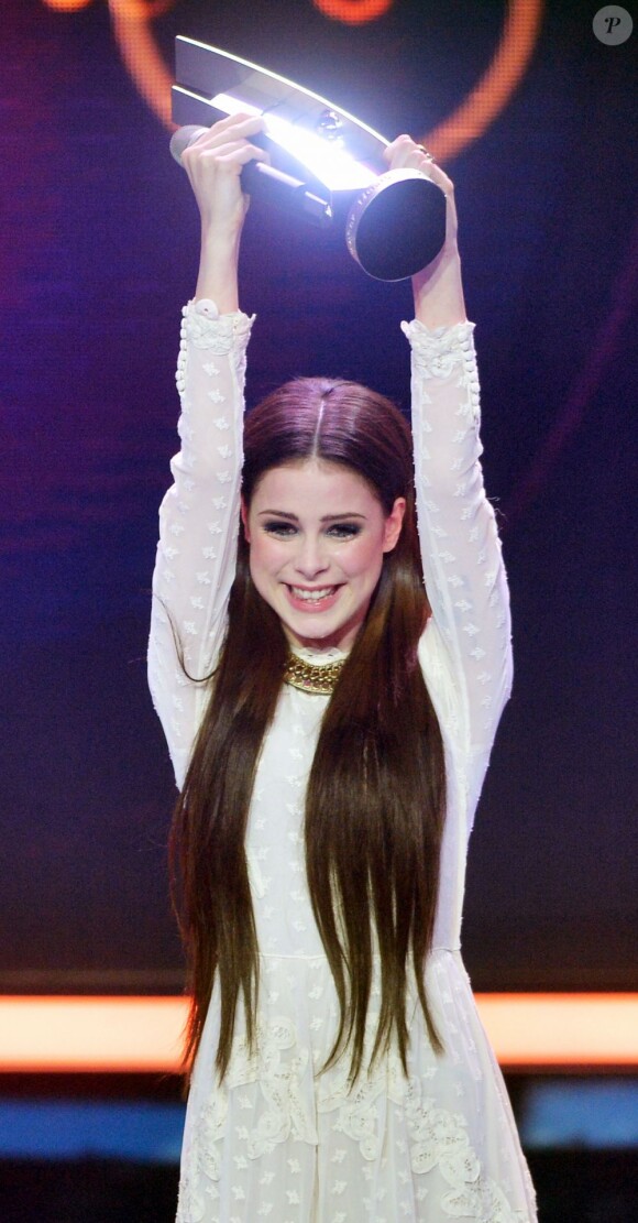 La star allemande Lena récompensée pour son clip "Stardust" lors des Echo Music Awards, à Berlin, le 21 mars 2013.