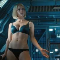 Star Trek Into Darkness : Alice Eve ultra sexy, Chris Pine héros torturé