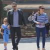 Jennifer Garner et Ben Affleck ont emmené Violet, Seraphina et Samuel faire du shopping à Brentwood, le 24 mars 2013