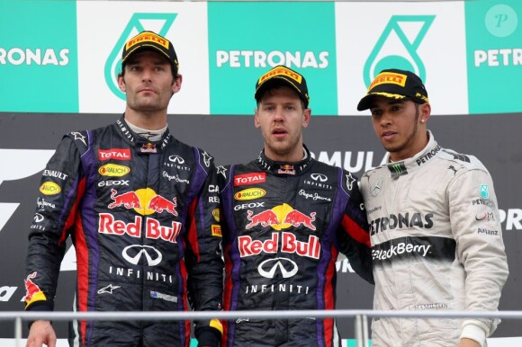 Lewis Hamilton (Mercedes) troisième du Grand-Prix de Malaisie le 24 mars 2013 derrière Mark Vebber et Sebastian Vettel.