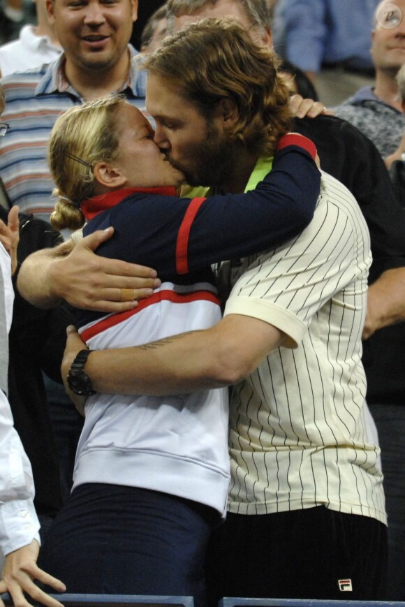 Kim Clijsters et son mari Brian Lynch lors de la finale de l'US Open à New York, le 13 septembre 2009.