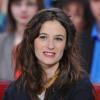 Mélanie Bernier, superbe, lors de l'enregistrement de l'émission Vivement Dimanche au Studio Gabriel, Paris, le 27 mars 2013.