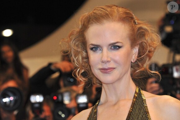 Nicole Kidman monte les marches à Cannes pour Hemingway & Gelhorn le 25 mai 2012.