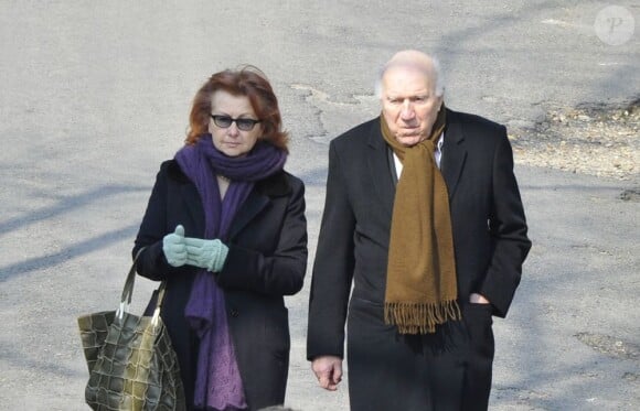 Michel Piccoli et sa femme Ludivine Clerc - Obsèques de l'écrivain et éditeur Jean-Marc Roberts au cimetière Montmartre à Paris le 29 mars 2013.