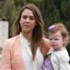 Jessica Alba et sa fille Honor (1 an) passent le dimanche de Pâques chez les parents de Cash Warren. Camarillo, le 31 mars 2013.