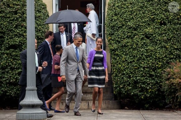 Barack Obama et sa famille quitte la St John's Episcopal Church après avoir assisté à la messe de Pâques. Washington, le 31 mars 2013.