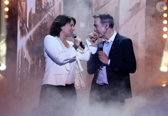 Exclusif - Carole Rousseau et Alain Chamfort lors de l'enregistrement au Théâtre Marigny de l'émission Toute la télé chante pour le Sidaction à Paris le 21 mars 2013, qui sera diffusée sur France 2 le 6 avril 2013.