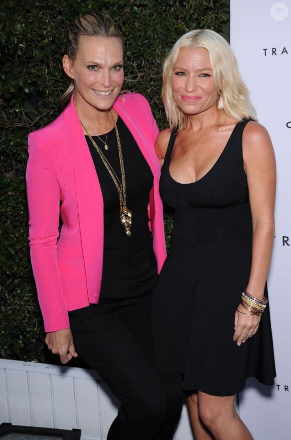 Molly Sims et Tracy Anderson assistent à l'ouverture du studio de la coach de fitness à Los Angeles. Le 4 avril 2013.