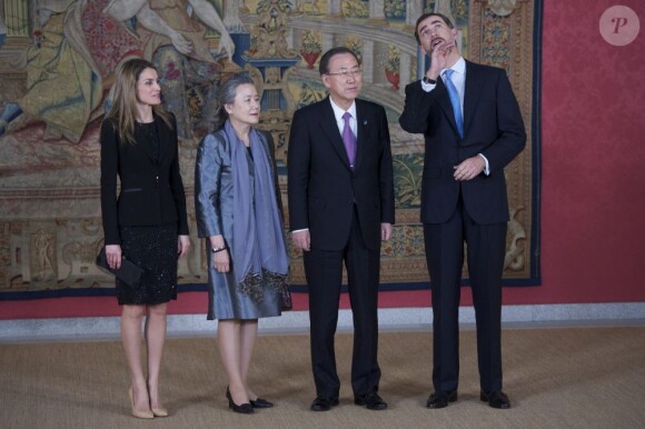 Le prince Felipe et la princesse Letizia d'Espagne recevaient à Madrid, au palais du Pardo, le 4 avril 2013, le secrétaire général des Nations unies Ban Ki-Moon et son épouse, ainsi que des dignitaires de l'ONU à l'occasion du Conseil des chefs de l'organisme et du coup d'envoi de la campagne "1 000 jours d'action pour les Objectifs du Millénaire pour le développement (OMD)".