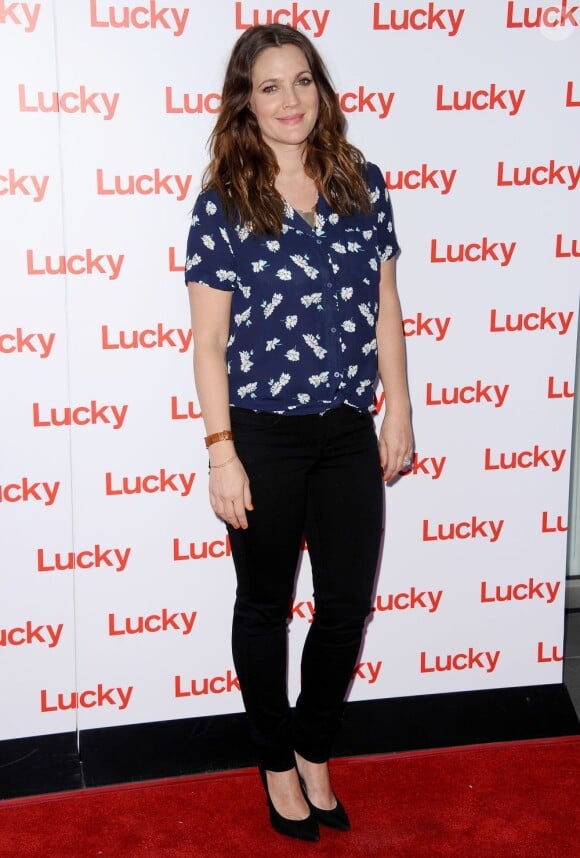 L'actrice Drew Barrymore arrive à la soirée Lucky Magazine's FABB Cocktail Party à Los Angeles, le 4 avril 2013.