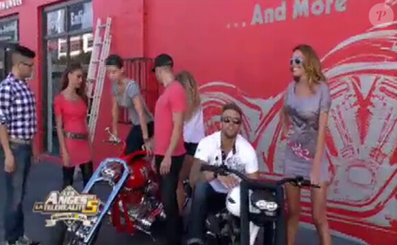 Benjamin et Vanessa en shooting dans Les Anges de la télé-réalité 5 sur NRJ 12 le lundi 8 avril 2013