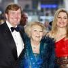 Beatrix, Willem-Alexander et Maxima des Pays-Bas assistaient le 10 avril 2013 à la soirée du 125e anniversaire du Concertgebouw et de son orchestre royal, à Amsterdam.