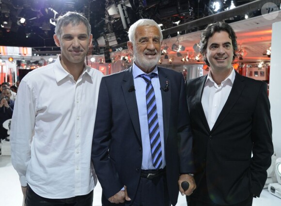 Paul, Jean-Paul et Olivier Belmondo - Enregistrement de l'émission "Vivement Dimanche" consacrée à Jean-Paul Belmondo à Paris le 10 avril 2013, diffusion le 14 avril.