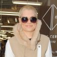 Jessie J, le crâne rasé, cachée derrière ses lunettes de soleil, a été aperçue en train de faire du shopping chez Opening Ceremony, à Covent Garden, le 11 avril 2013
