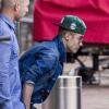 Le chanteur Justin Bieber à Amsterdam, le 14 avril 2013. Le chanteur, qui a donné un concert le 13, a fait polémique le 12, en signant le livre d'or du Musée d'Anne Frank dans lequel il a déclaré qu'elle aurait pu être une Belieber, du surnom de ses fans.