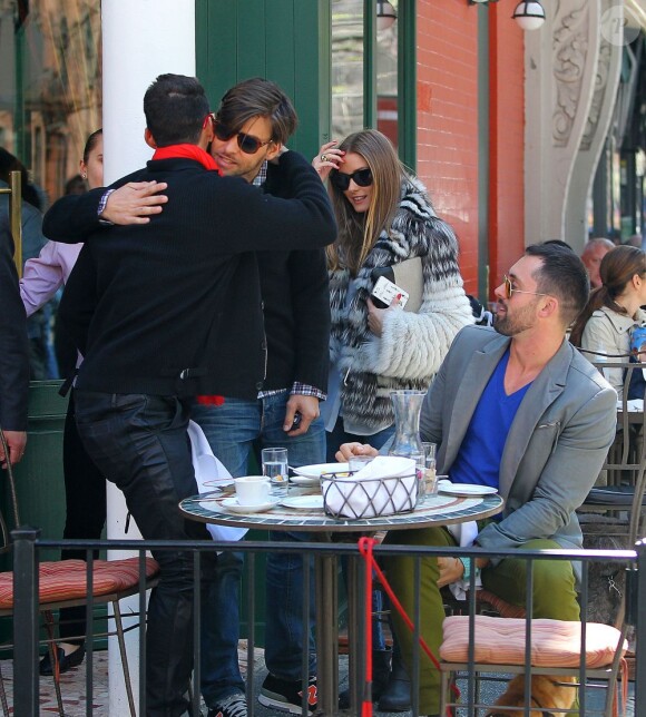 Olivia Palermo et son petit ami Johannes Huebl retrouvent des amis à New York, le 14 avril 2013.