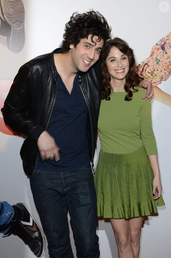 Max Boublil et Mélanie Bernier à la première du film Les Gamins au Gaumont Opéra à Paris, le 15 avril 2013.