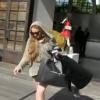 L'actrice Lindsay Lohan dans les rues de Los Angeles, le 16 avril 2013. L'actrice affirme à TMZ qu'ell est restée sobre lors de son passage au festival de musique de Coachella.
