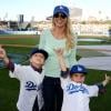 Britney Spears avec ses fils Sean Preston et Jayden, au Dodger Stadium de Los Angeles, le 17 avril 2013.