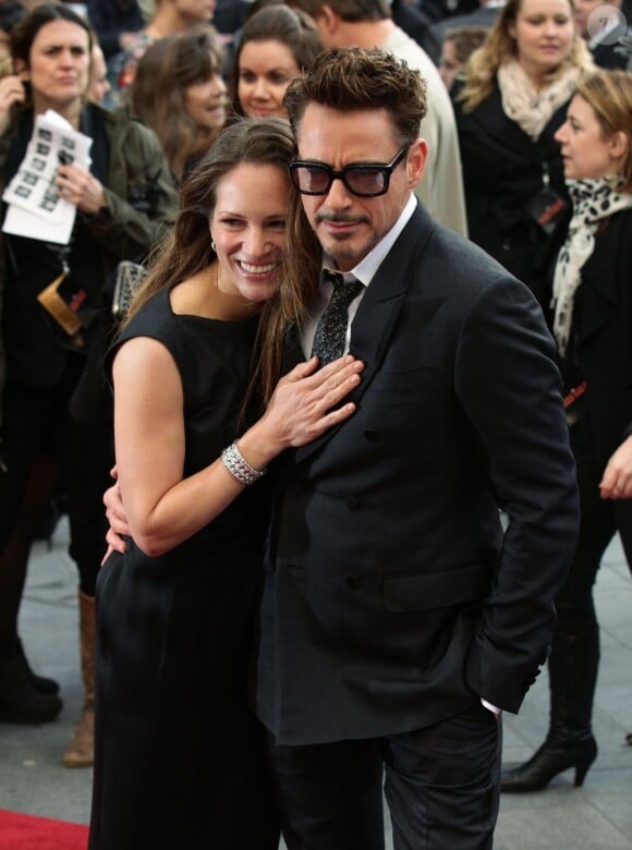 Robert Downey Jr. et sa tendre moitié Susan Downey à la première d'Iron Man 3 à l'Odeon Leicester Square, Londres, le 18 avril 2013.