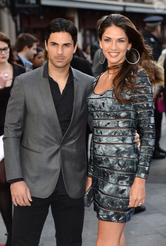 Mikel Arteta et sa femme, ex Miss Espagne, à la première d'Iron Man 3 à l'Odeon Leicester Square, Londres, le 18 avril 2013.