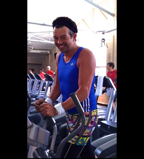 Stéphane Plaza en plein exercice au Club Med Gym Grenelle et postée sur le Facebook du Club Med Gym
