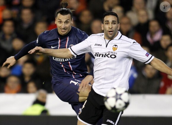 Zlatan Ibrahimovic et Adil Rami lors de Valence-PSG le 12 février 2013.