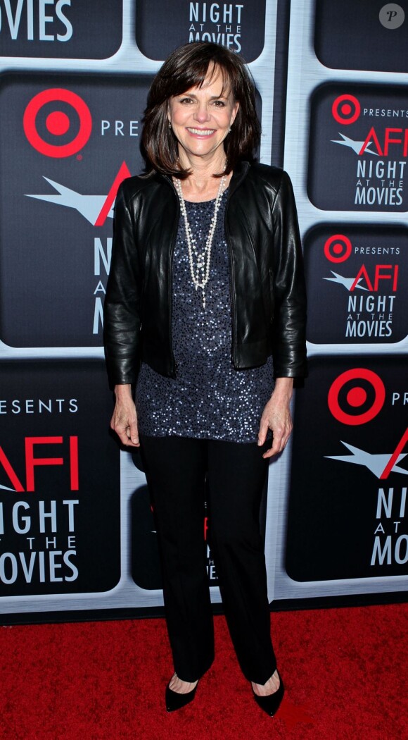 Sally Field sur le tapis rouge de la AFI Night At The Movies 2013 au ArcLight Theatre de Los Angeles, le 24 avril 2013.
