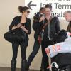 L'acteur Chris Pine et sa petite amie d'alors Dominique Piek à l'aéroport de Los Angeles, le 6 décembre 2012