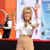Jane Fonda lors de son hommage et la pose de ses empreintes, dans le cadre du TCM Classic Film Festival, à Los Angeles le 27 avril 2013