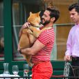Marc Jacobs et son ex-fiancé Lorenzo Martone, accompagnés de leurs chiens respectifs, déjeunent à New York, le 28 avril 2013.