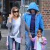 Sarah Jessica Parker et son mari Matthew Broderick emmènent leurs filles Tabitha et Marion à l'école à New York, le 29 avril 2013.