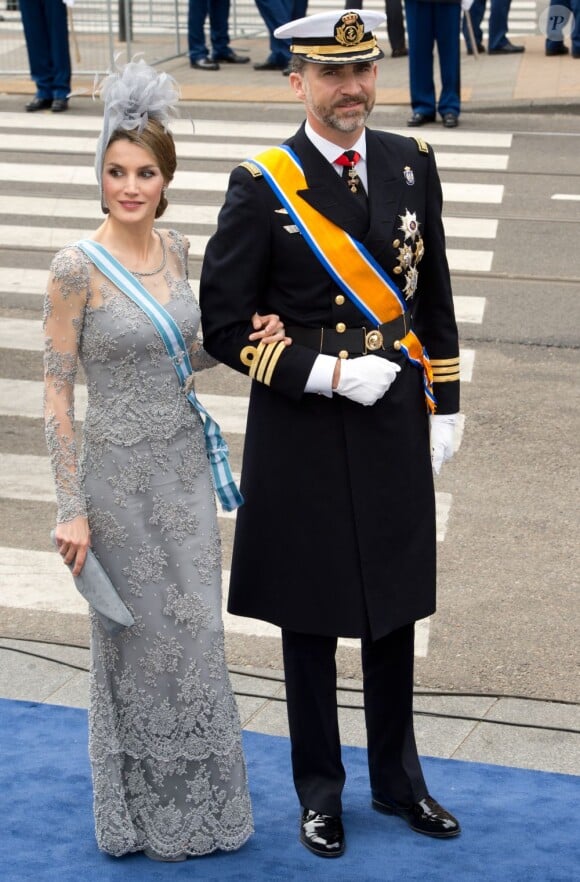 Letizia et Felipe d'Espagne à la prestation de serment du roi Willem-Alexander des Pays-Bas, le 30 avril 2013 à la Nouvelle Eglise (Nieuwe Kerk) d'Amsterdam.