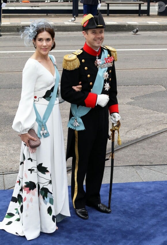 La princesse Mary et le prince Frederik de Danemark à la prestation de serment du roi Willem-Alexander des Pays-Bas, le 30 avril 2013 à la Nouvelle Eglise (Nieuwe Kerk) d'Amsterdam.