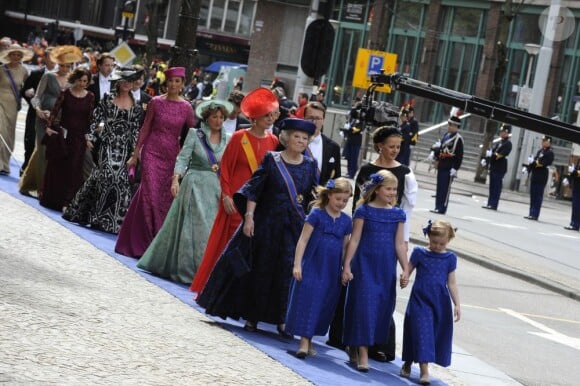 La famille royale néerlandaise à la prestation de serment du roi Willem-Alexander des Pays-Bas, le 30 avril 2013 à la Nouvelle Eglise (Nieuwe Kerk) d'Amsterdam.