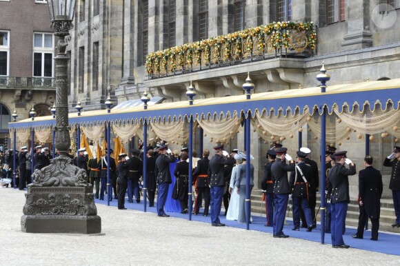 Arrivées pour la prestation de serment du roi Willem-Alexander des Pays-Bas, le 30 avril 2013 à la Nouvelle Eglise (Nieuwe Kerk) d'Amsterdam.