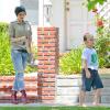 Gwen Stefani et son fils Kingston dans le quartier de Sherman Oaks le 3 mai 2013.