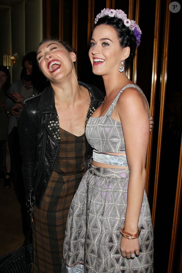 Mia Moretti et Katy Perry complices à l'after-party Gatsby le Magnifique au Standard Hotel de New York le 5 mai 2013.
