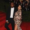 Kim Kardashian et Kanye West assistent au gala "Punk: Chaos to Couture" du Costume Institute au Metropolitan Museum of Art. New York, le 6 mai 2013.