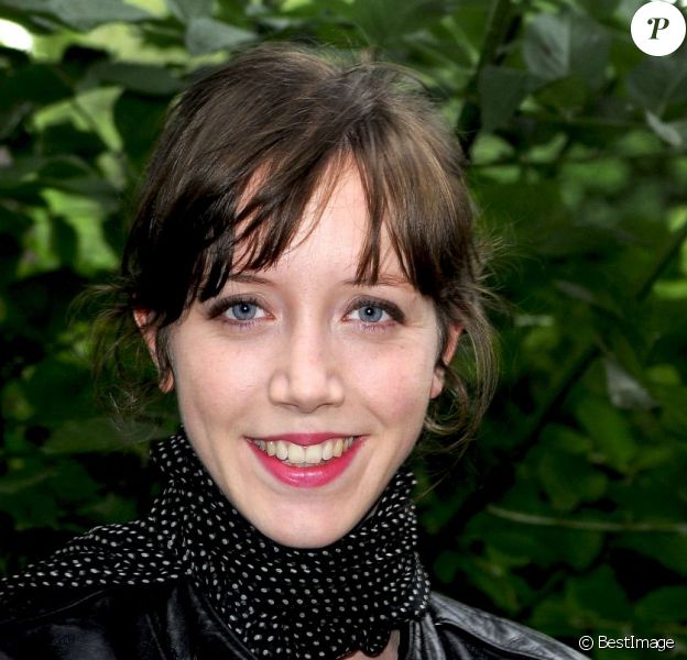 Sara Giraudeau Maman Fiere De Mona 22 Mois Son Bebe Potele Purepeople