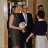 La princesse Charlene et le prince Albert de Monaco prenaient part le 7 mai 2013 au Sporting d'hiver de Monte-Carlo à la 2e cérémonie de remise du prix Femme de l'année, décerné au professeur Diane Harper et à Adeline Garino.