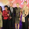 La princesse Charlene et le prince Albert de Monaco prenaient part le 7 mai 2013 au Sporting d'hiver de Monte-Carlo à la 2e cérémonie de remise du prix Femme de l'année, décerné au professeur Diane Harper et à Adeline Garino.