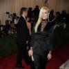 Jaime King au Metropolitan Museum of Art pour le gala annuel du Costume Institute orchestré par la rédactrice en chef du magazine Vogue US et directrice artistique du groupe Condé Nast Anna Wintour. La soirée avait pour thème "Chaos to couture exhibition". A New York, le 6 mai 2013.