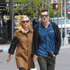 Jaime King, enceinte, et son mari Kyle Newman se promènent à New York, le 6 mai 2013.