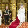 La reine Elizabeth II présidait le 8 mai 2013 au palais de Westminster sa 60e ouverture cérémonielle du Parlement, en la présence habituelle de son époux le duc d'Edimbourg, et exceptionnelle de son fils le prince Charles, pour la première fois en 17 ans, et de Camilla Parker Bowles.